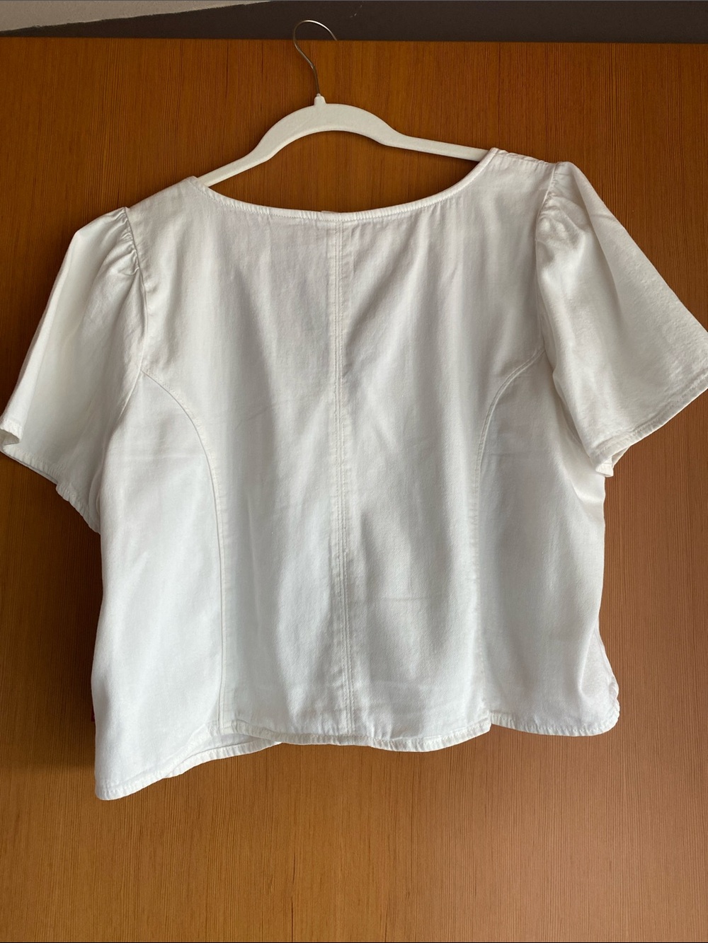 Levi's White Short-Sleeve Button-Front Blouse - Picture 3 of 3